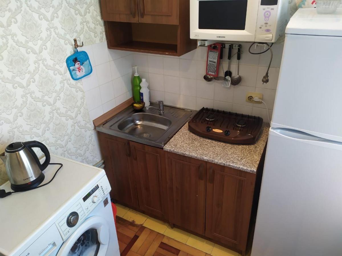Квартира В Гаграх Apartamento Exterior foto