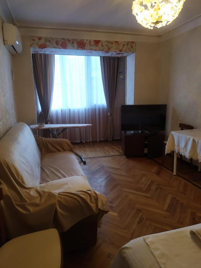 Квартира В Гаграх Apartamento Exterior foto