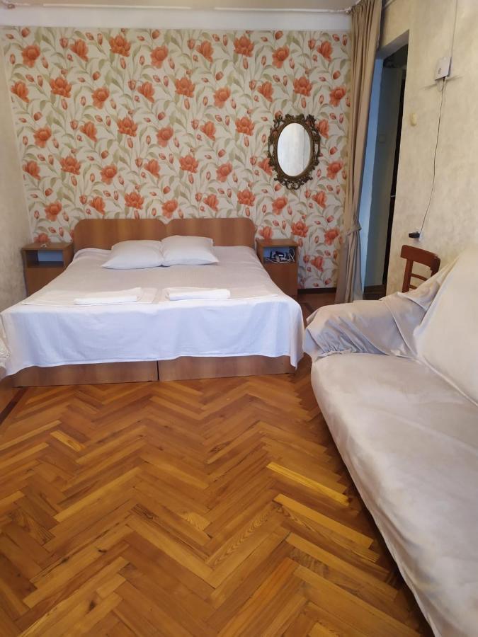 Квартира В Гаграх Apartamento Exterior foto